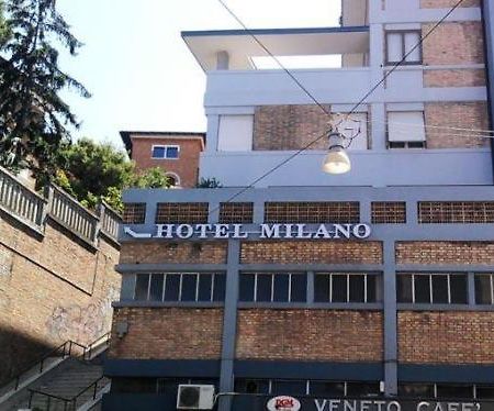 Hotel Milano Ancona Bagian luar foto