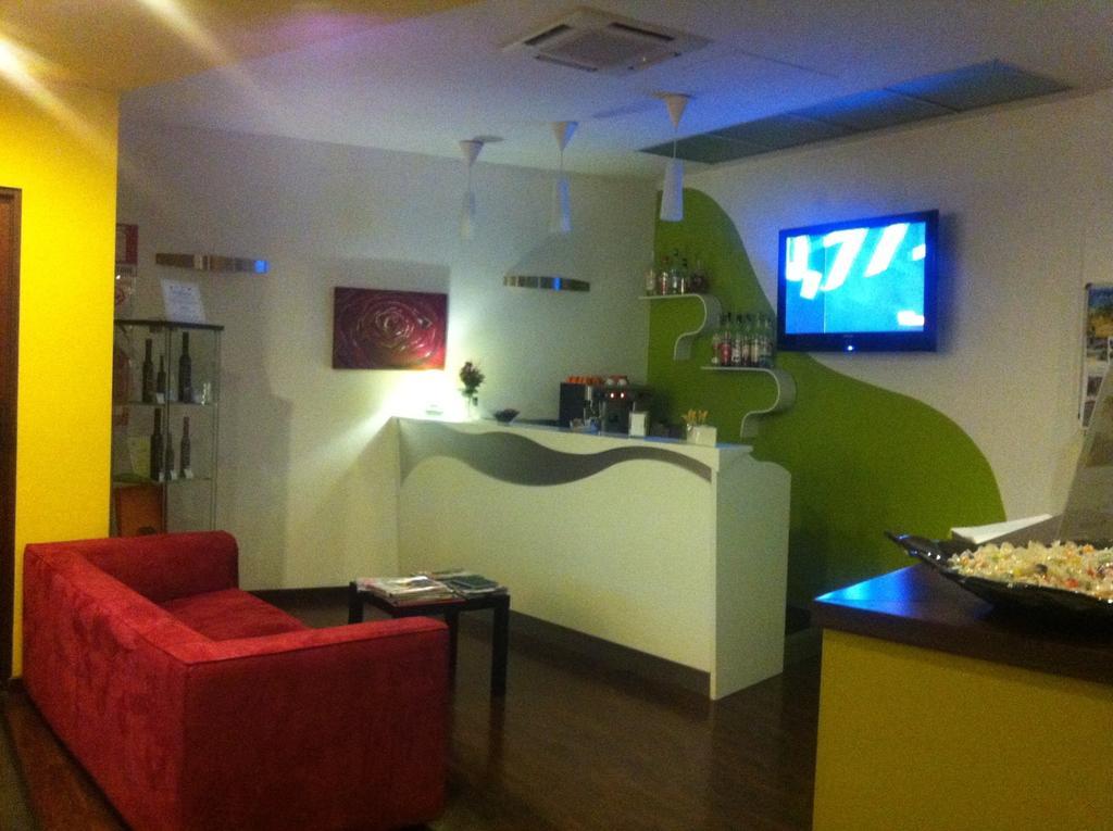 Hotel Milano Ancona Bagian luar foto