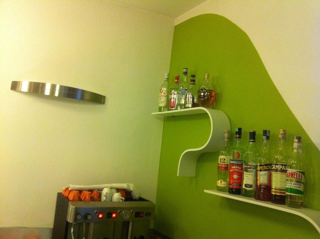 Hotel Milano Ancona Bagian luar foto